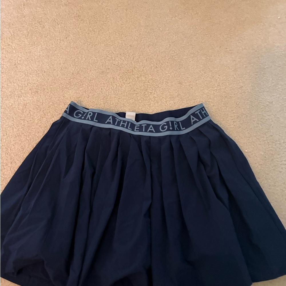 Athleta navy blue pleated skirt with built in shorts. Size: XL